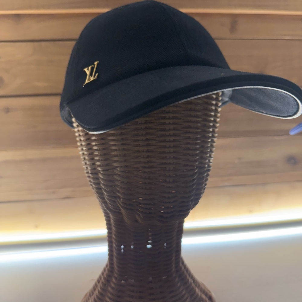 Louis Vuitton  iconic cap